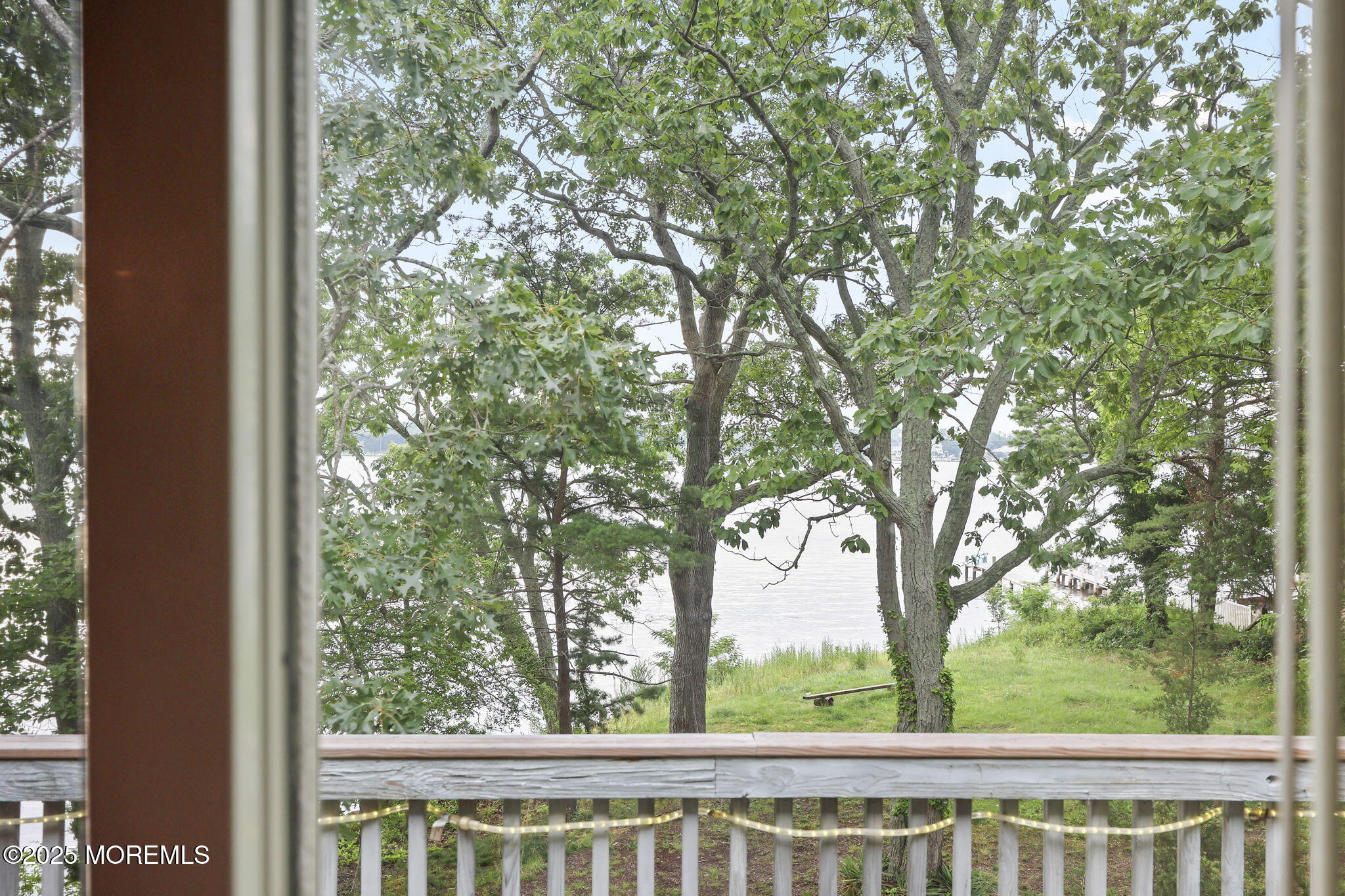 10 W Riverside Drive