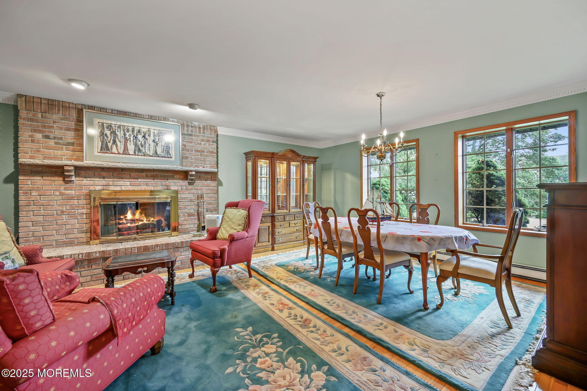10 W Riverside Drive
