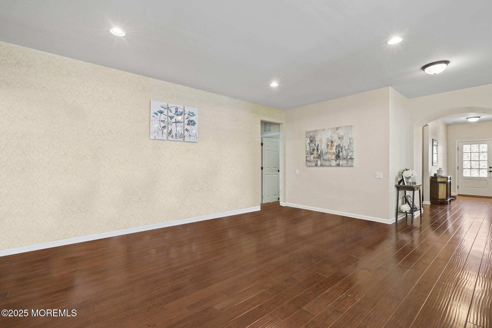 15 Ascot Lane