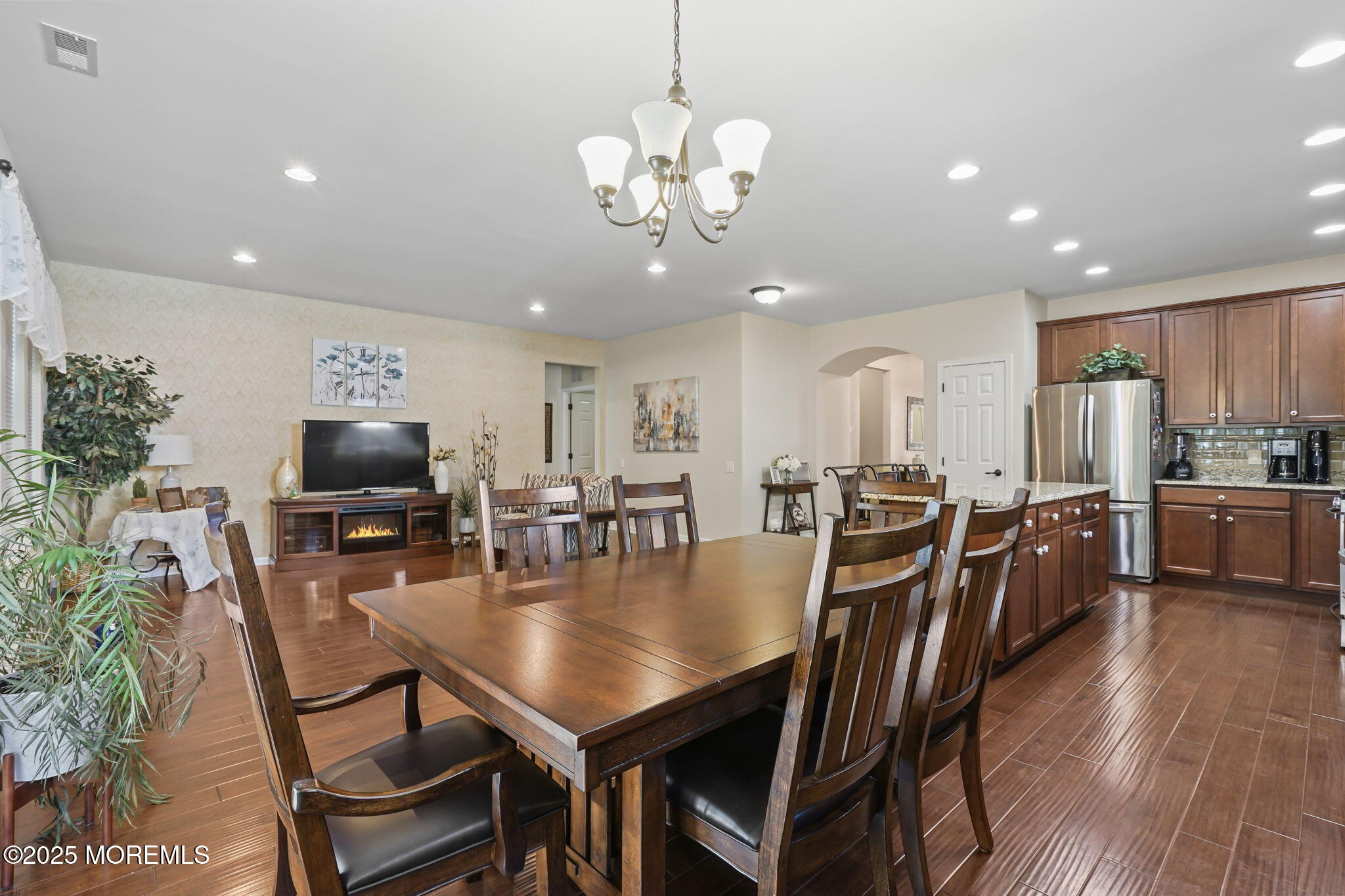 15 Ascot Lane