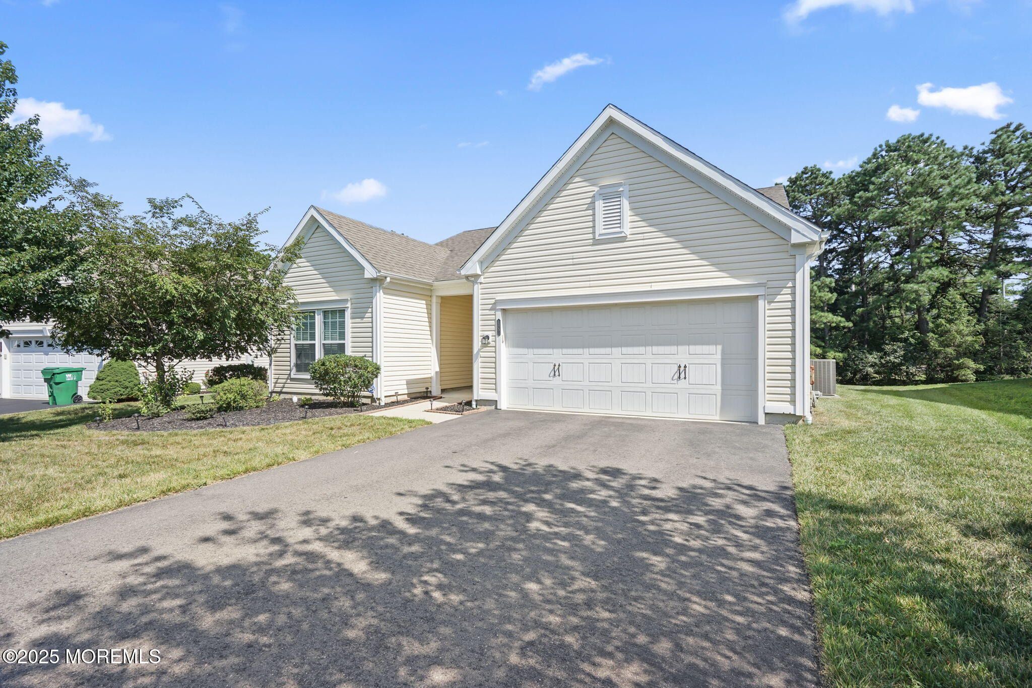 15 Ascot Lane