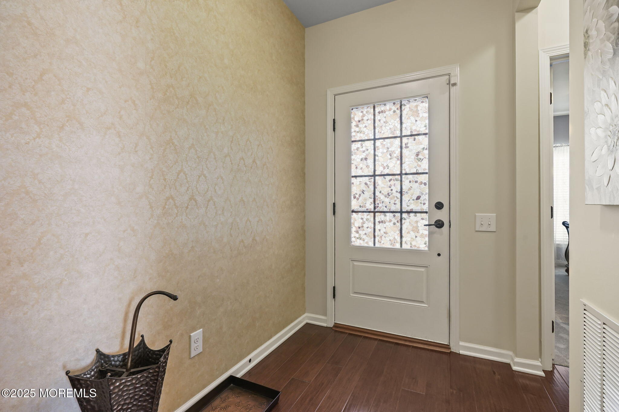 15 Ascot Lane