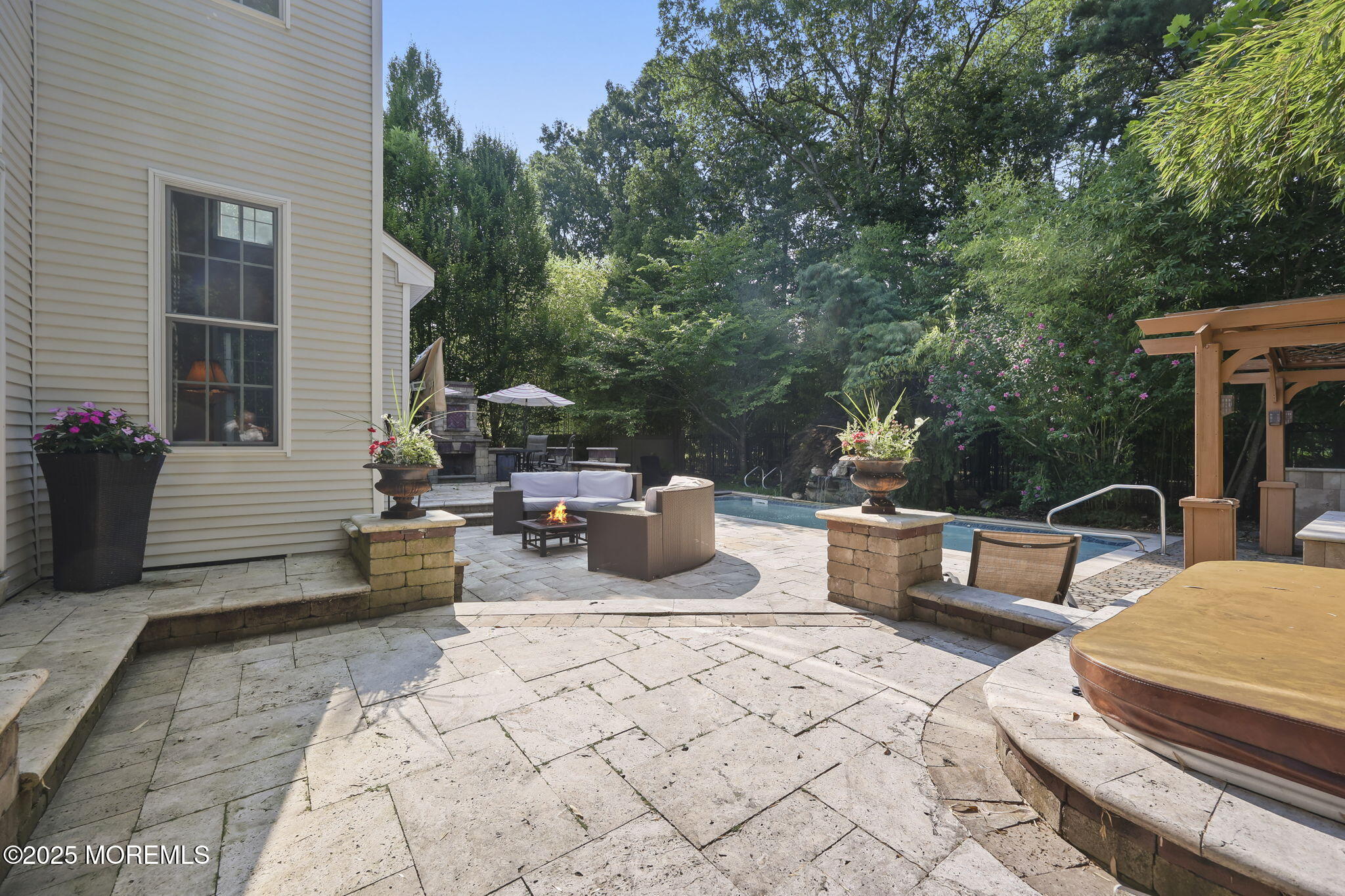 7 Trumbull Court