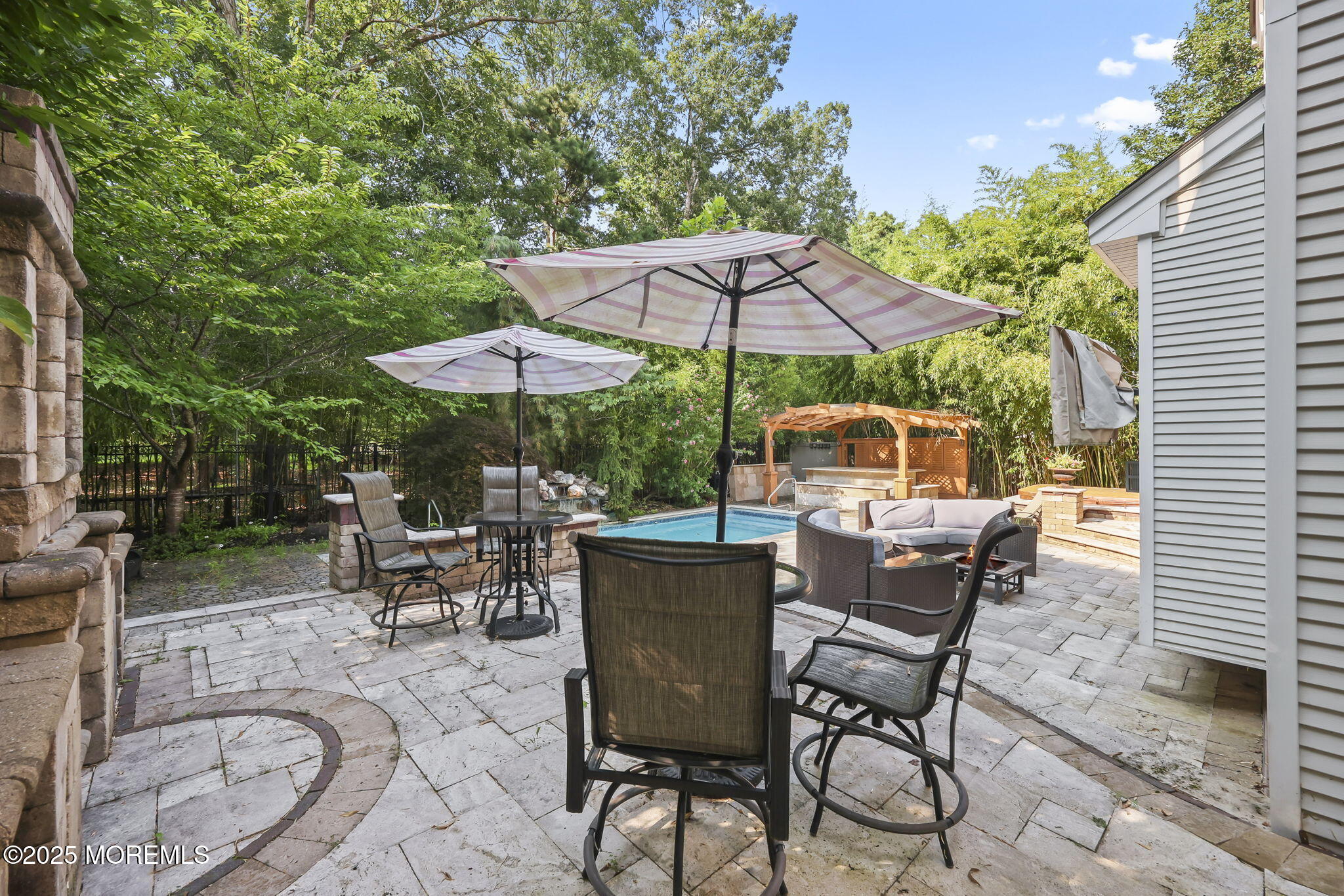 7 Trumbull Court