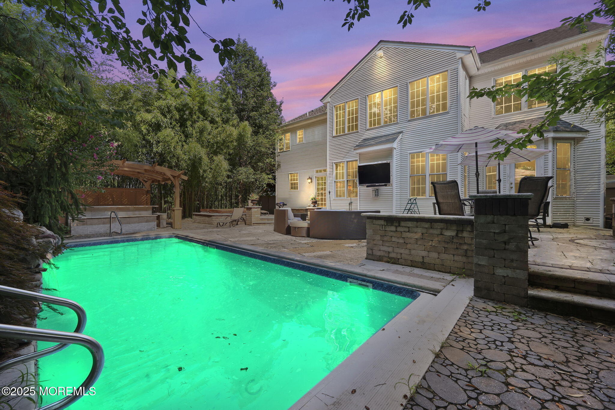 7 Trumbull Court