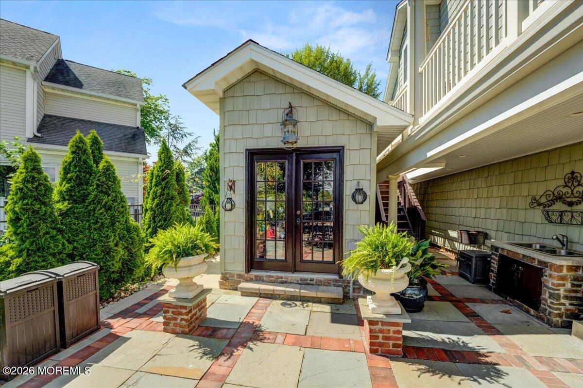 68 Seneca Place