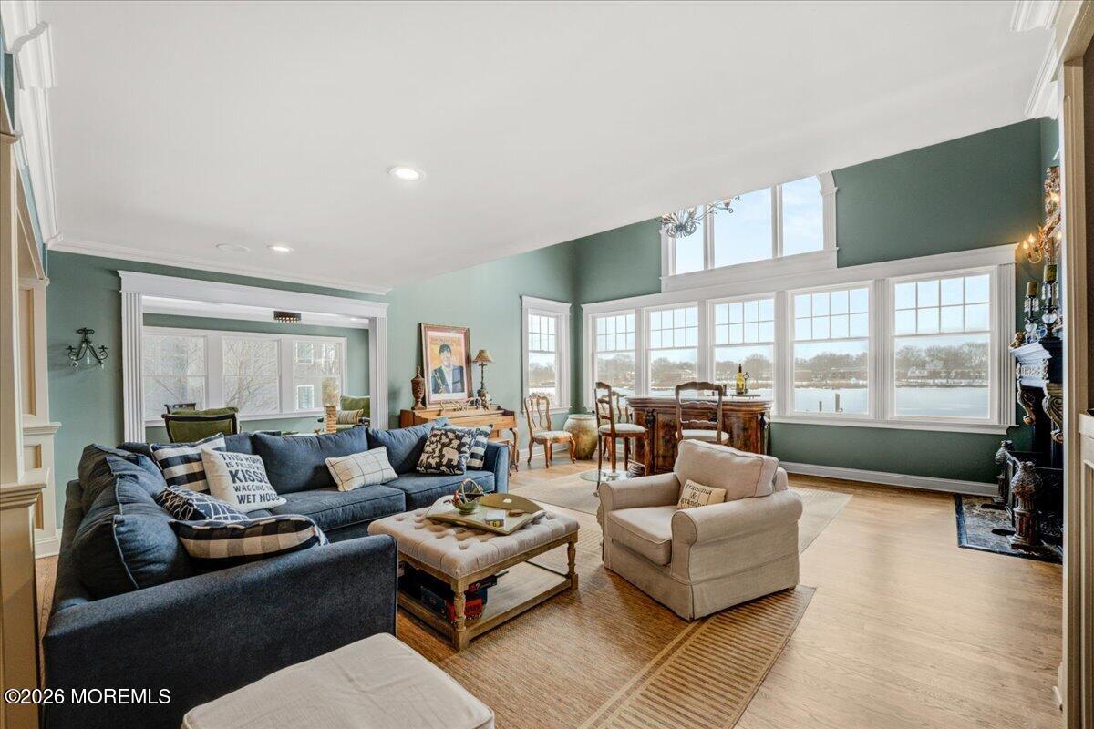 68 Seneca Place