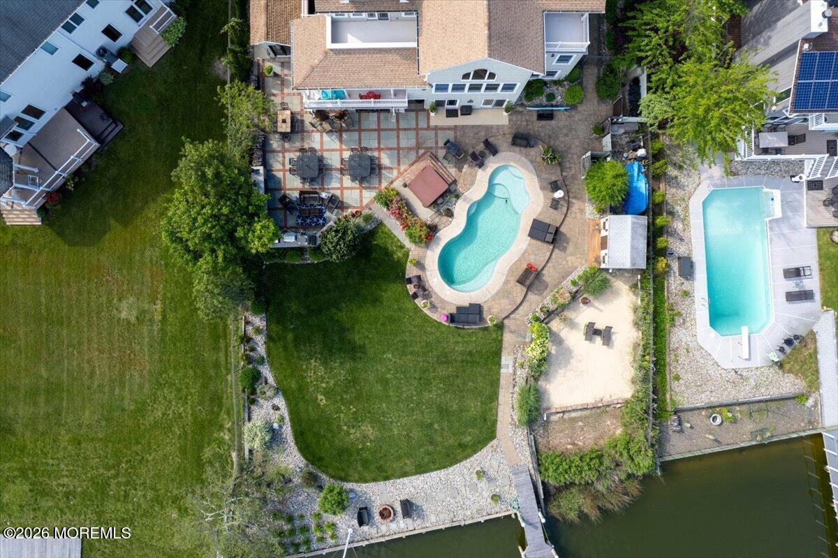 68 Seneca Place