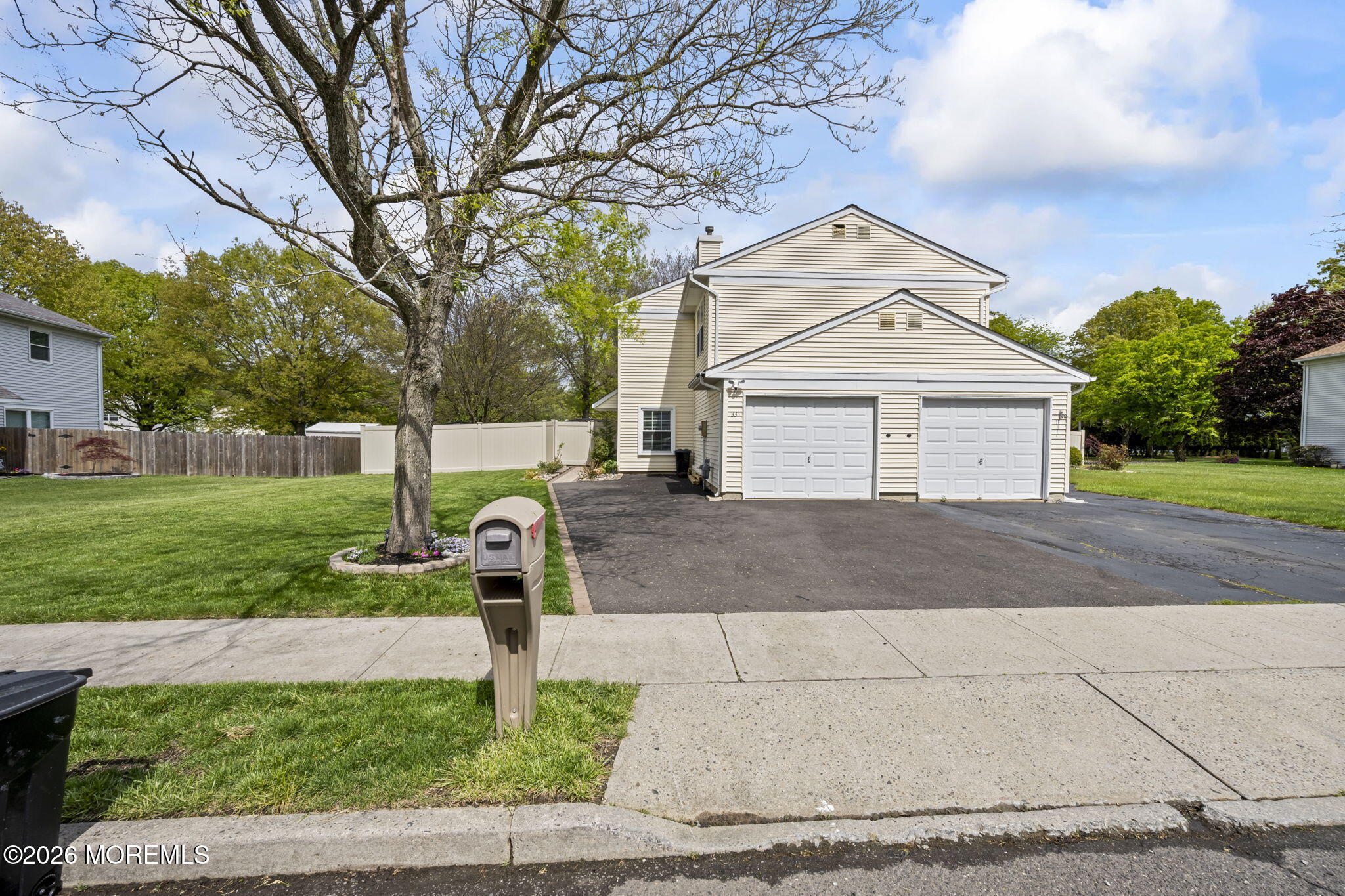 33 Spyglass Court
