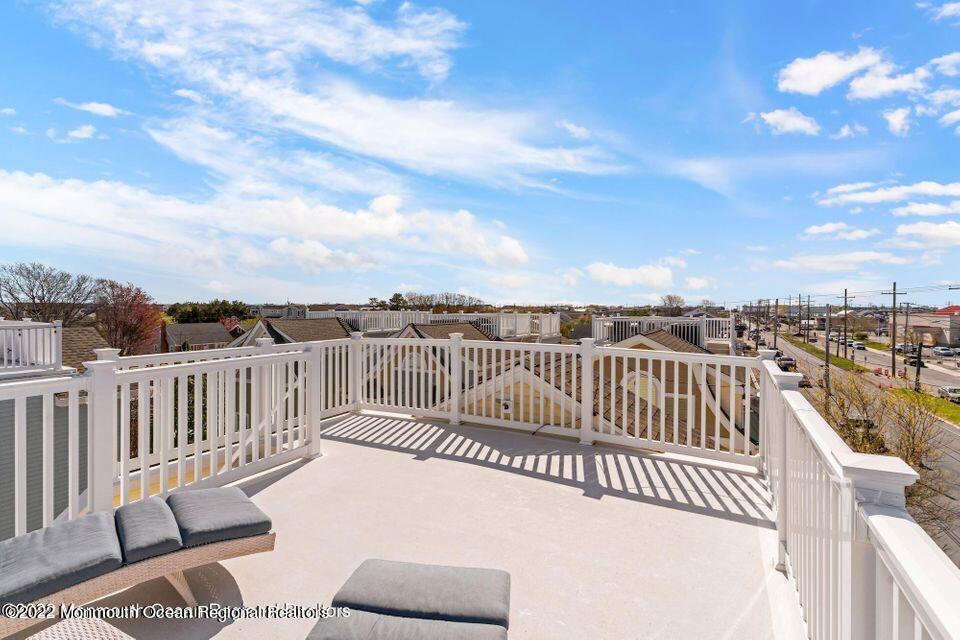 369 W 8th Street 4