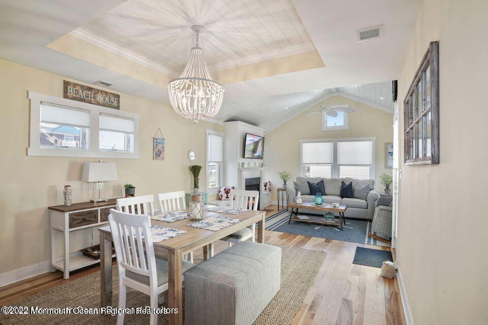 369 W 8th Street 4