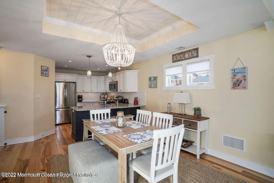 369 W 8th Street 4