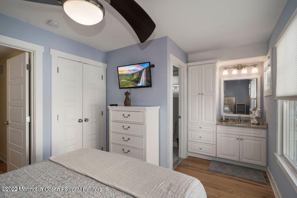 369 W 8th Street 4