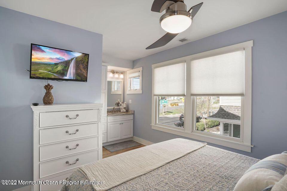 369 W 8th Street 4