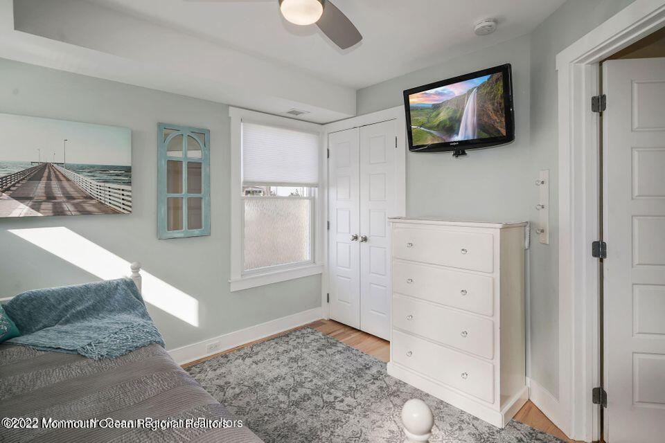 369 W 8th Street 4