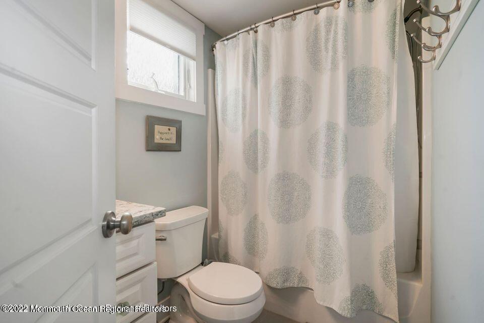 369 W 8th Street 4