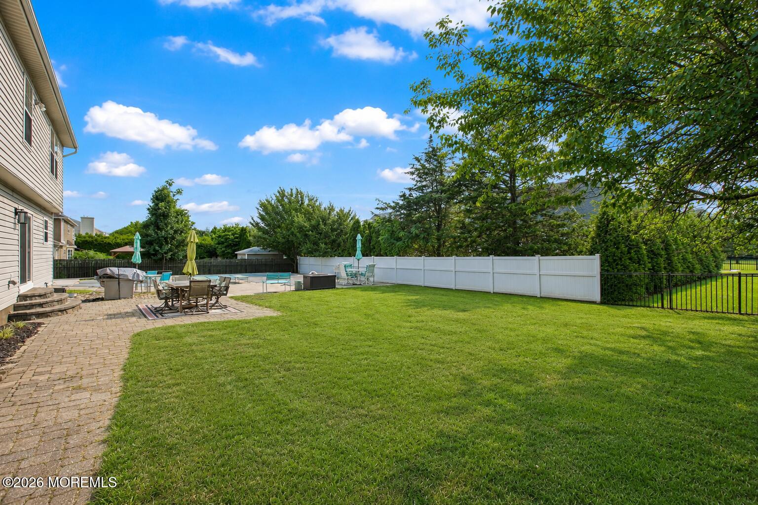2 Macintosh Court
