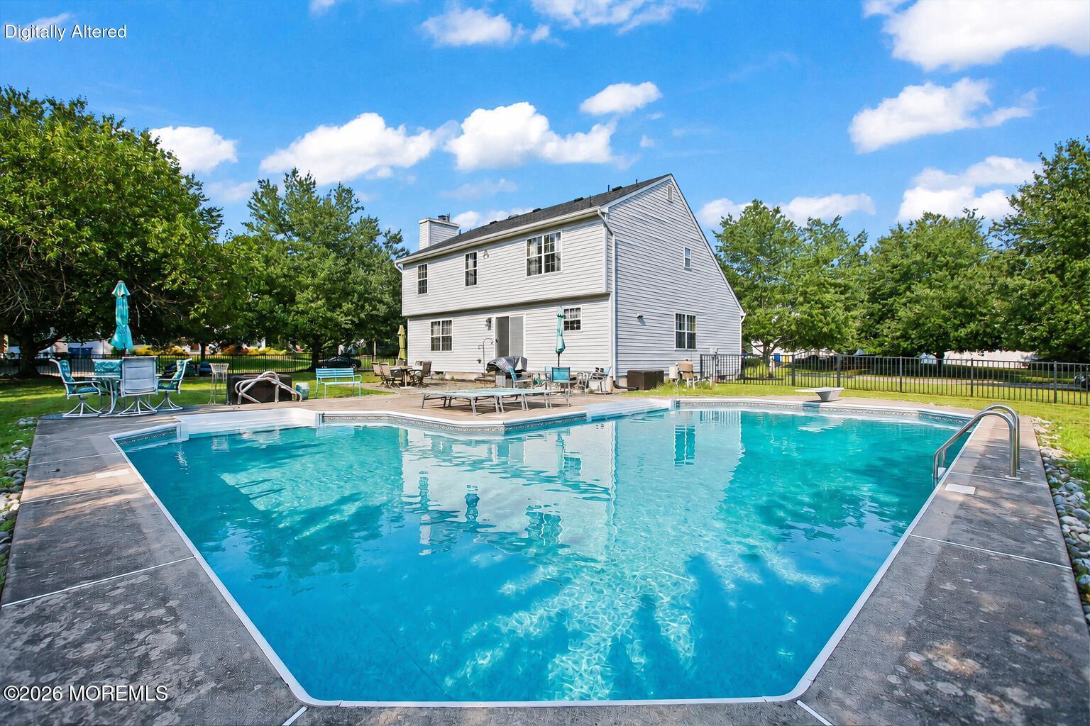 2 Macintosh Court
