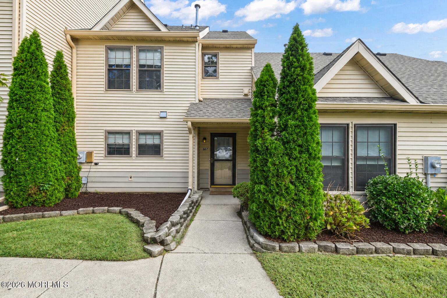 807 Ivy Court