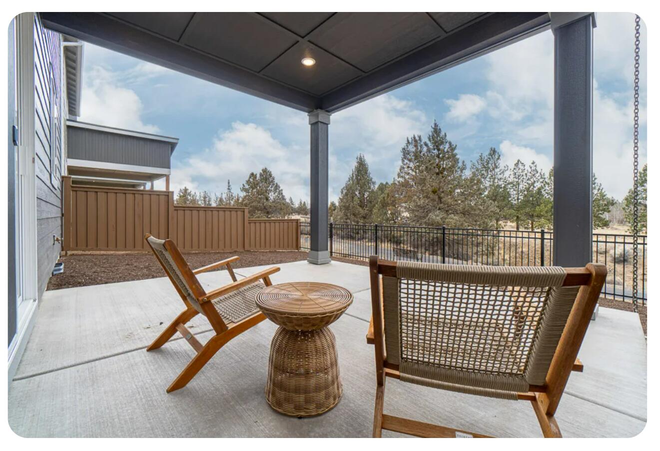 3833 NE Tellus Drive