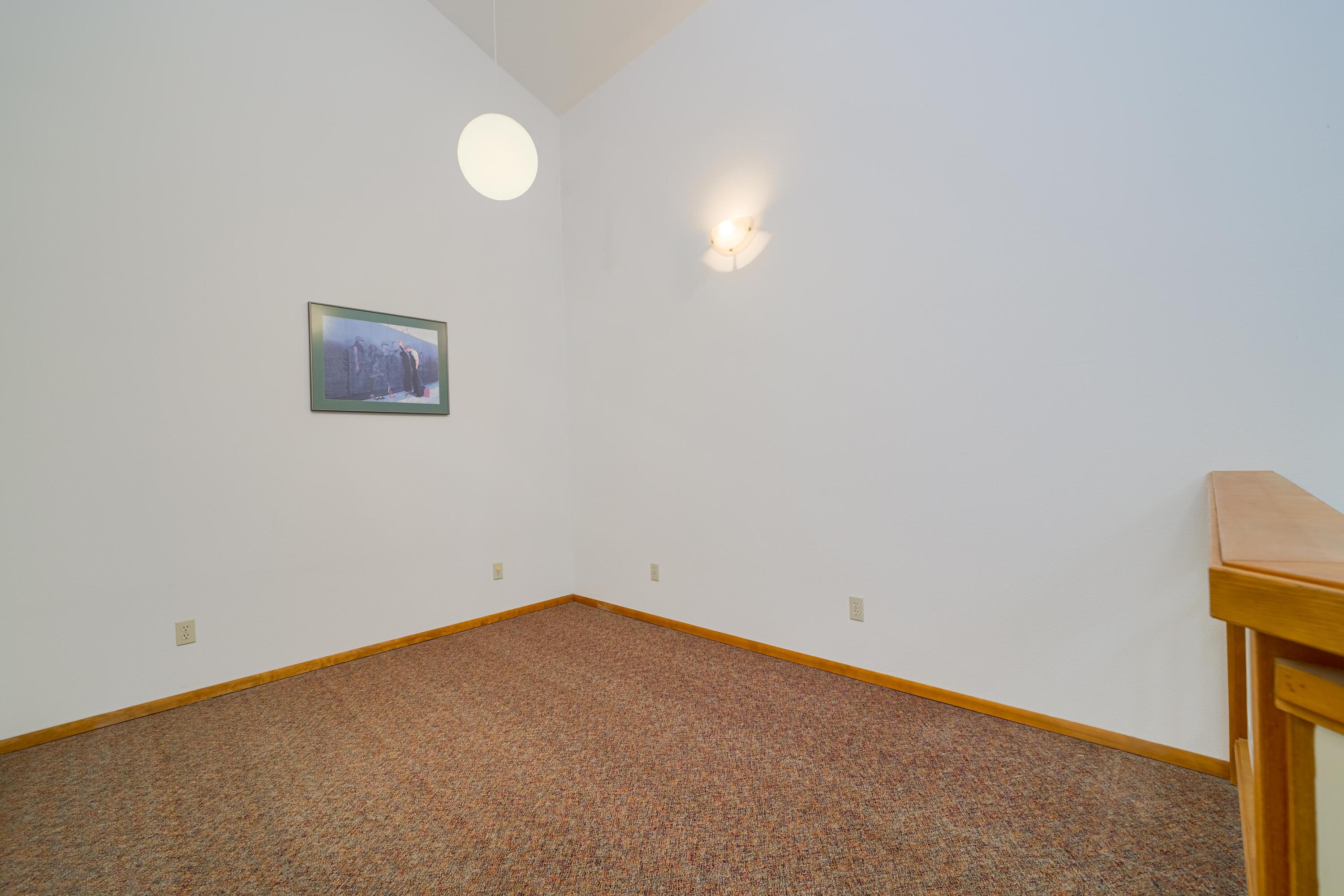 1050 NE Butler Market Road, Unit 11