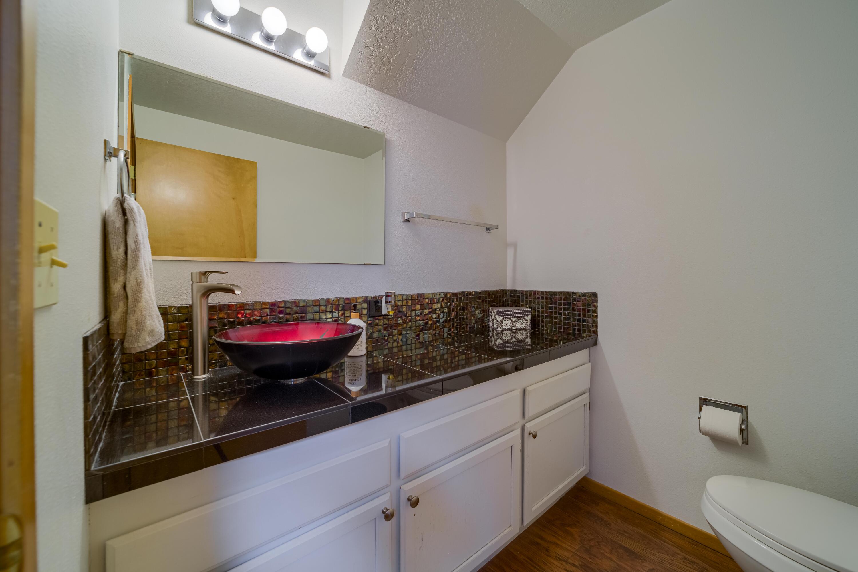 1050 NE Butler Market Road, Unit 11