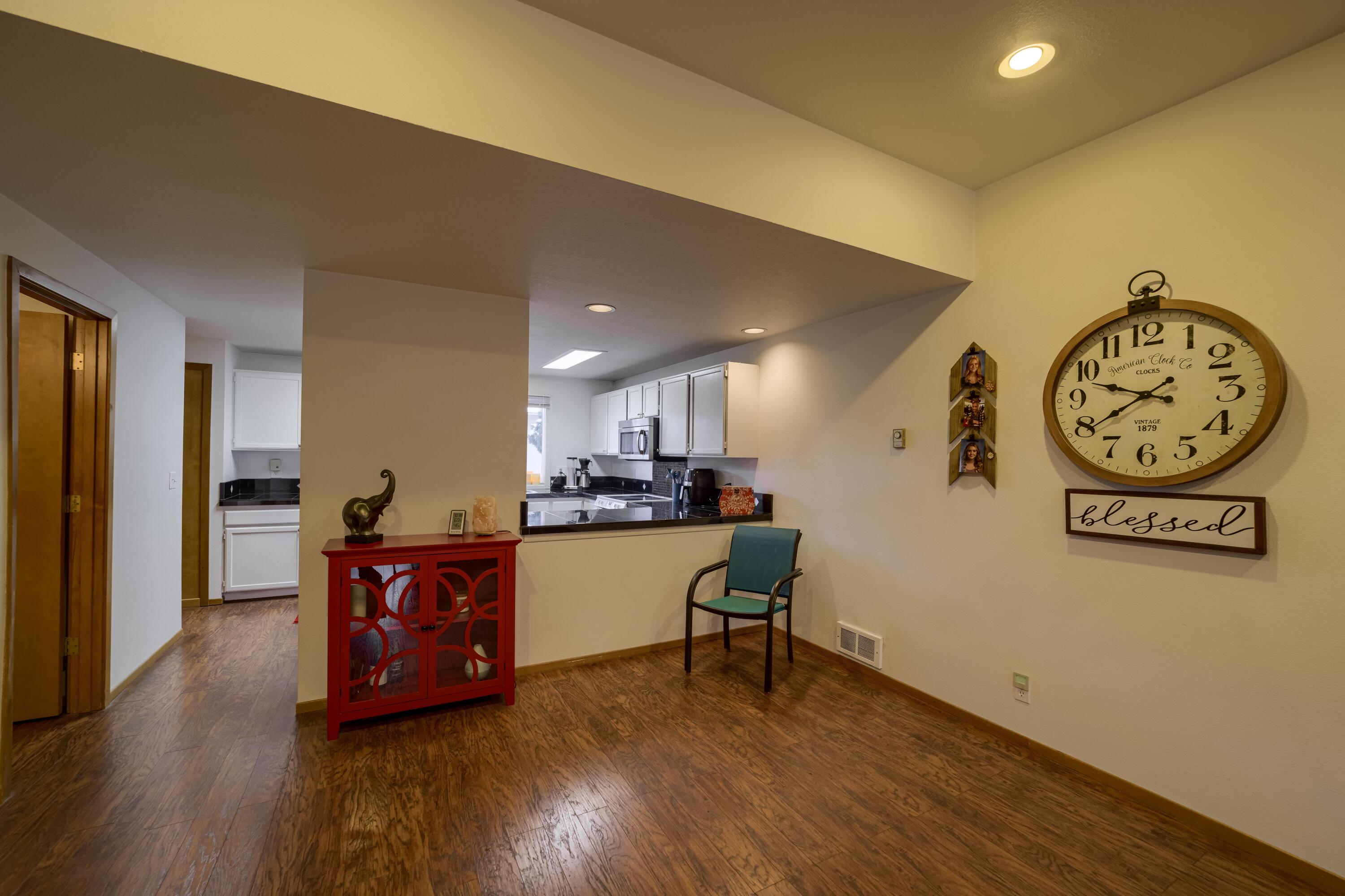 1050 NE Butler Market Road, Unit 11