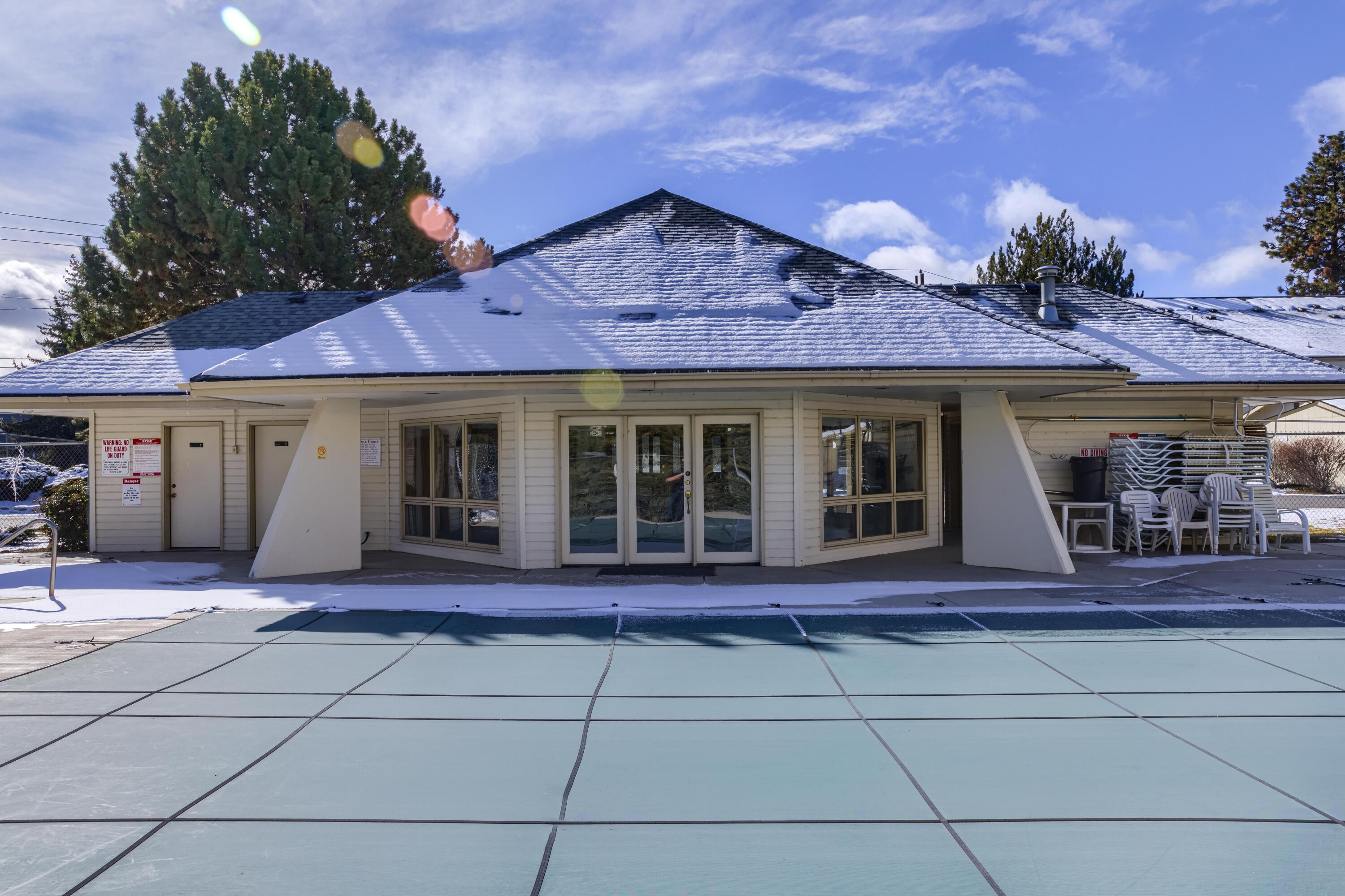 1050 NE Butler Market Road, Unit 11