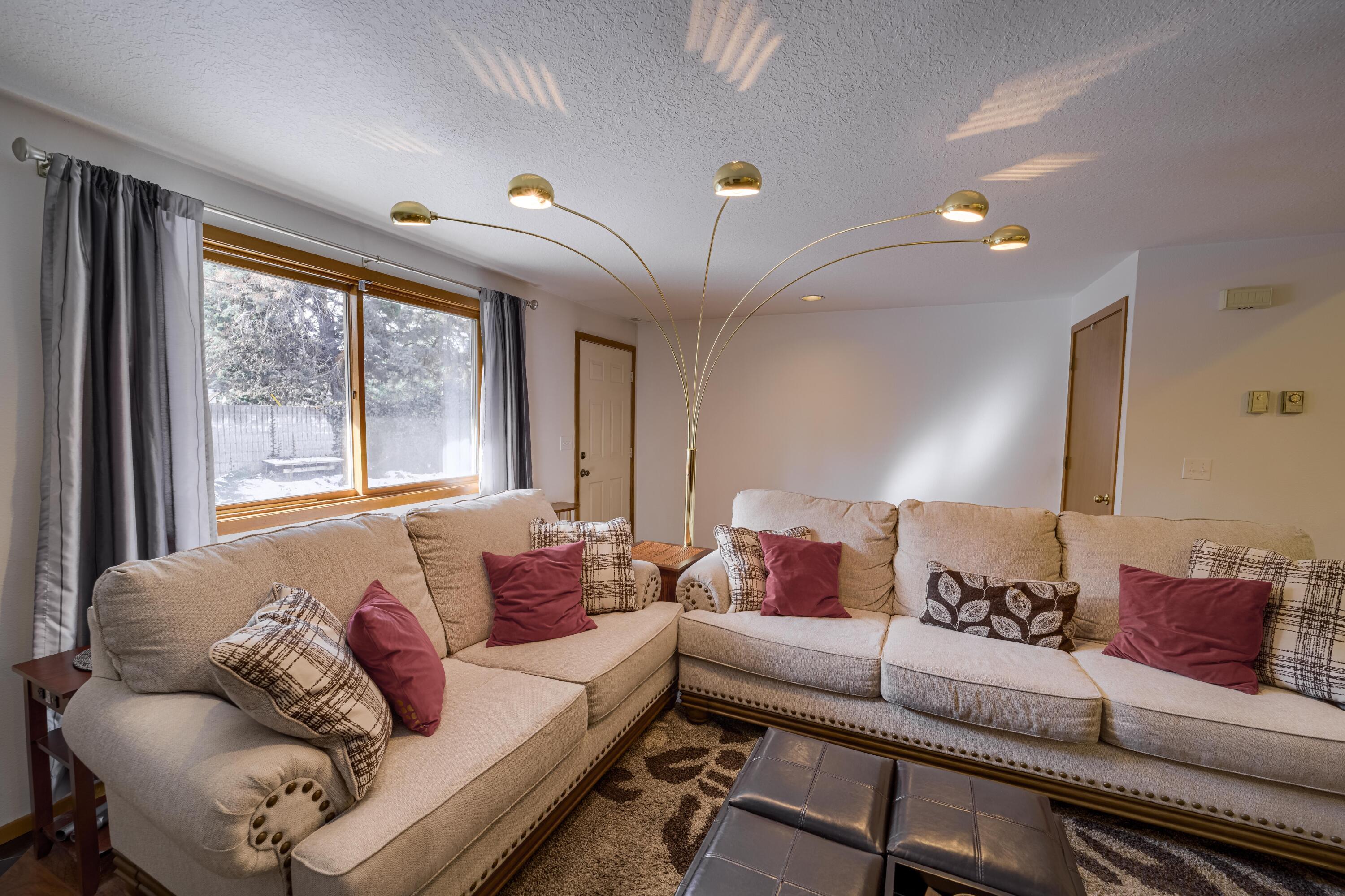 1050 NE Butler Market Road, Unit 11