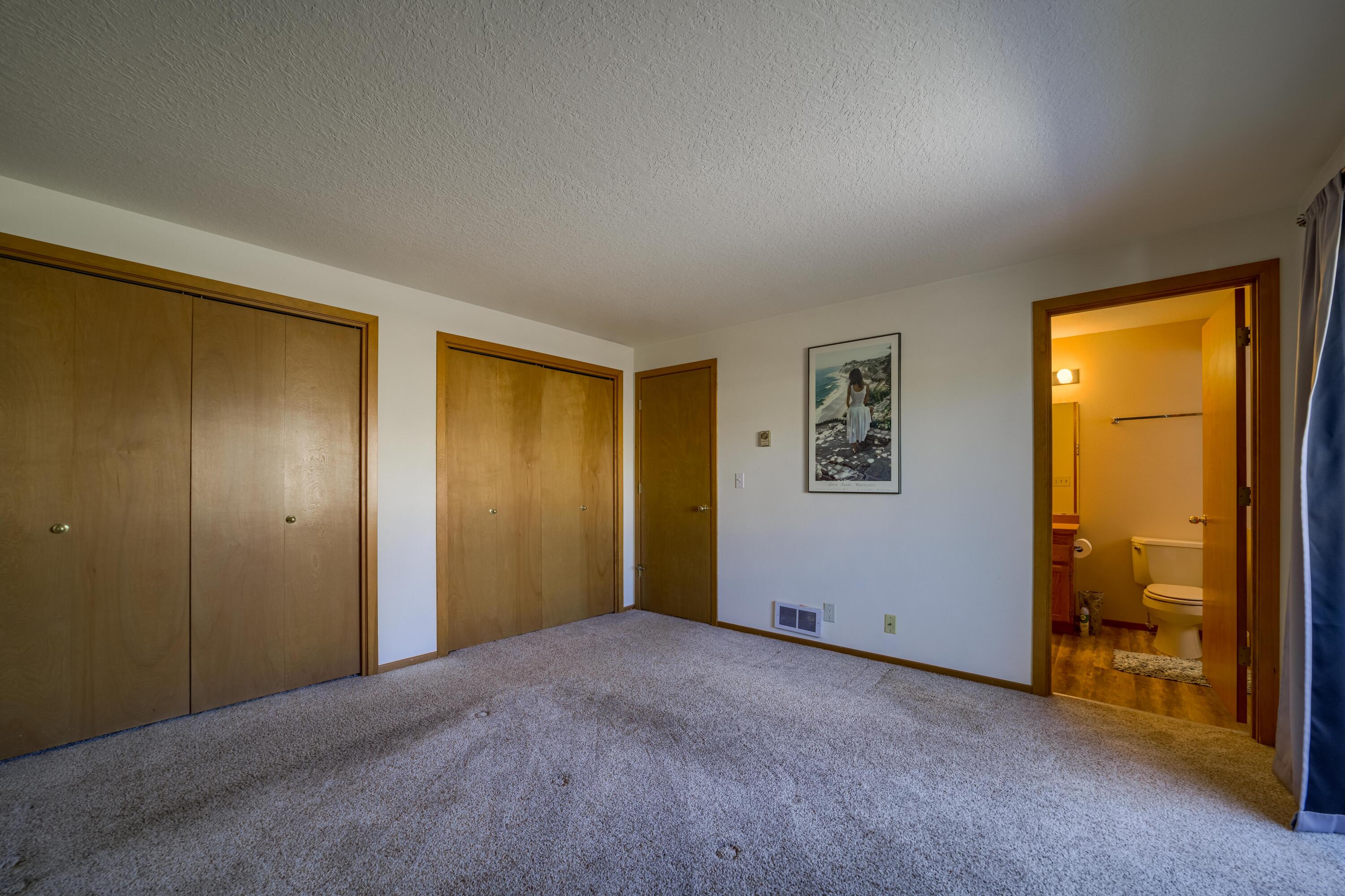 1050 NE Butler Market Road, Unit 11