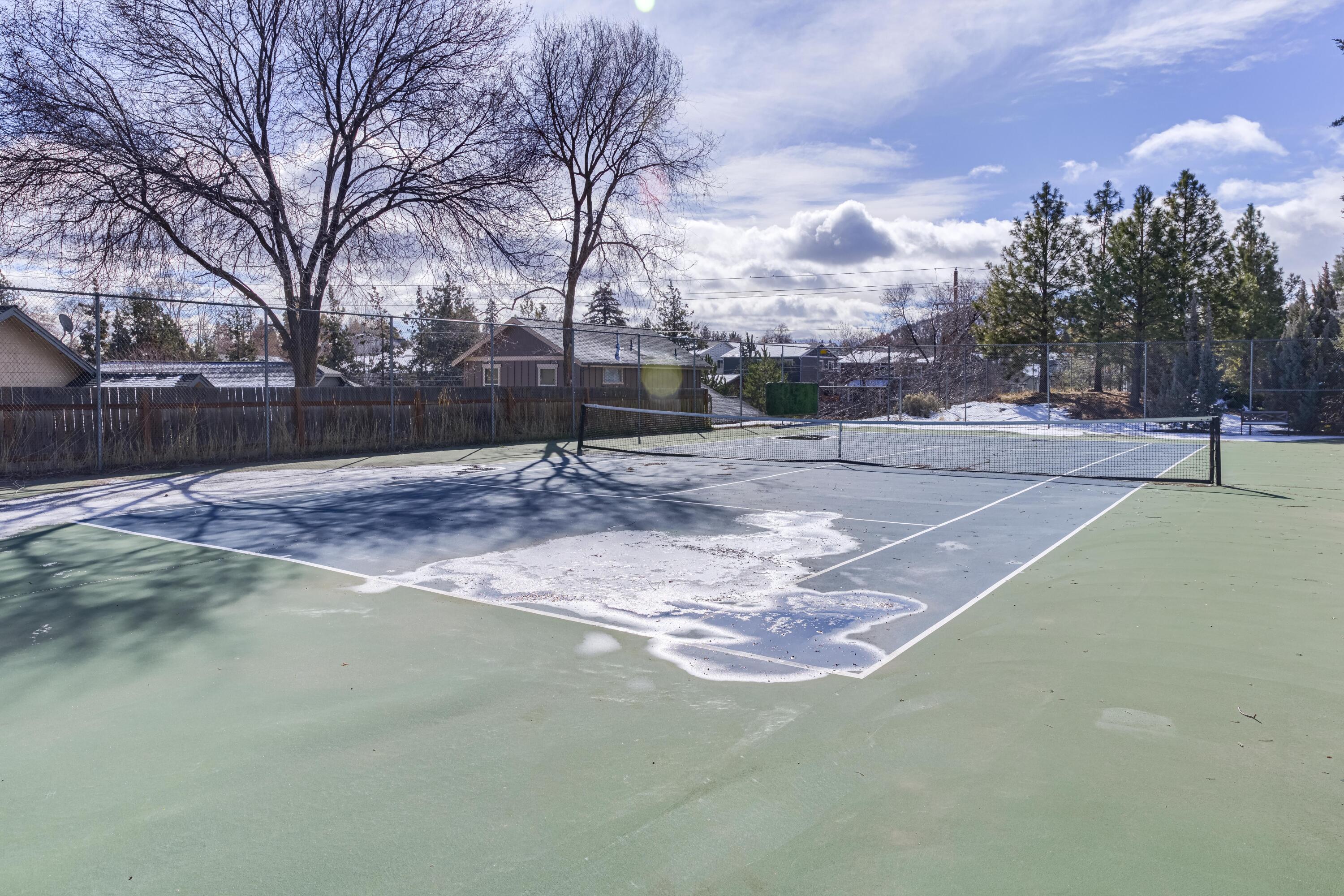 1050 NE Butler Market Road, Unit 11