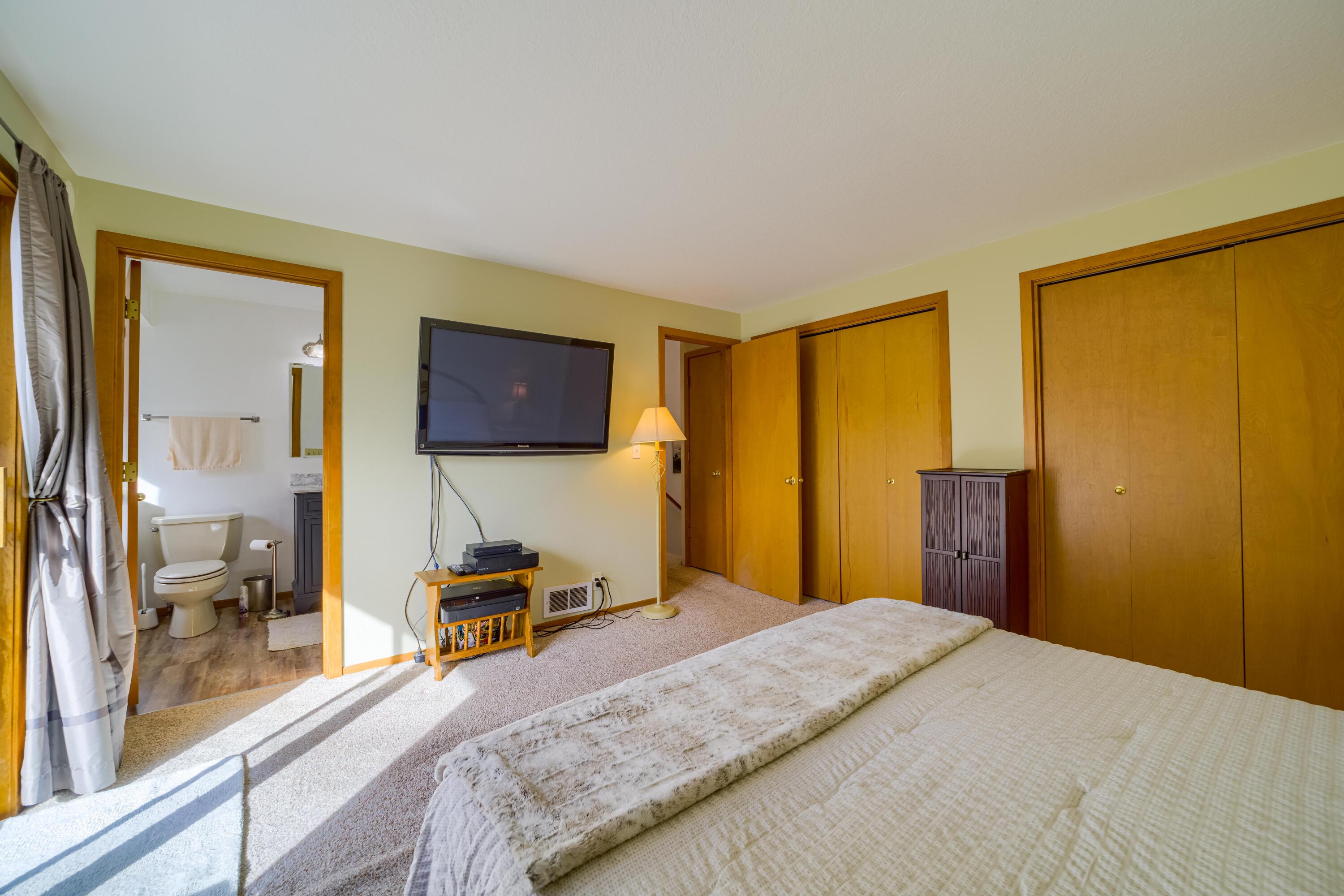 1050 NE Butler Market Road, Unit 11