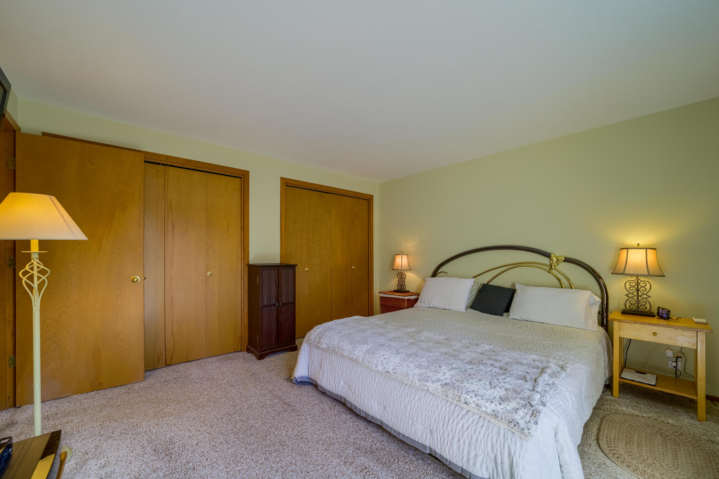 1050 NE Butler Market Road, Unit 11