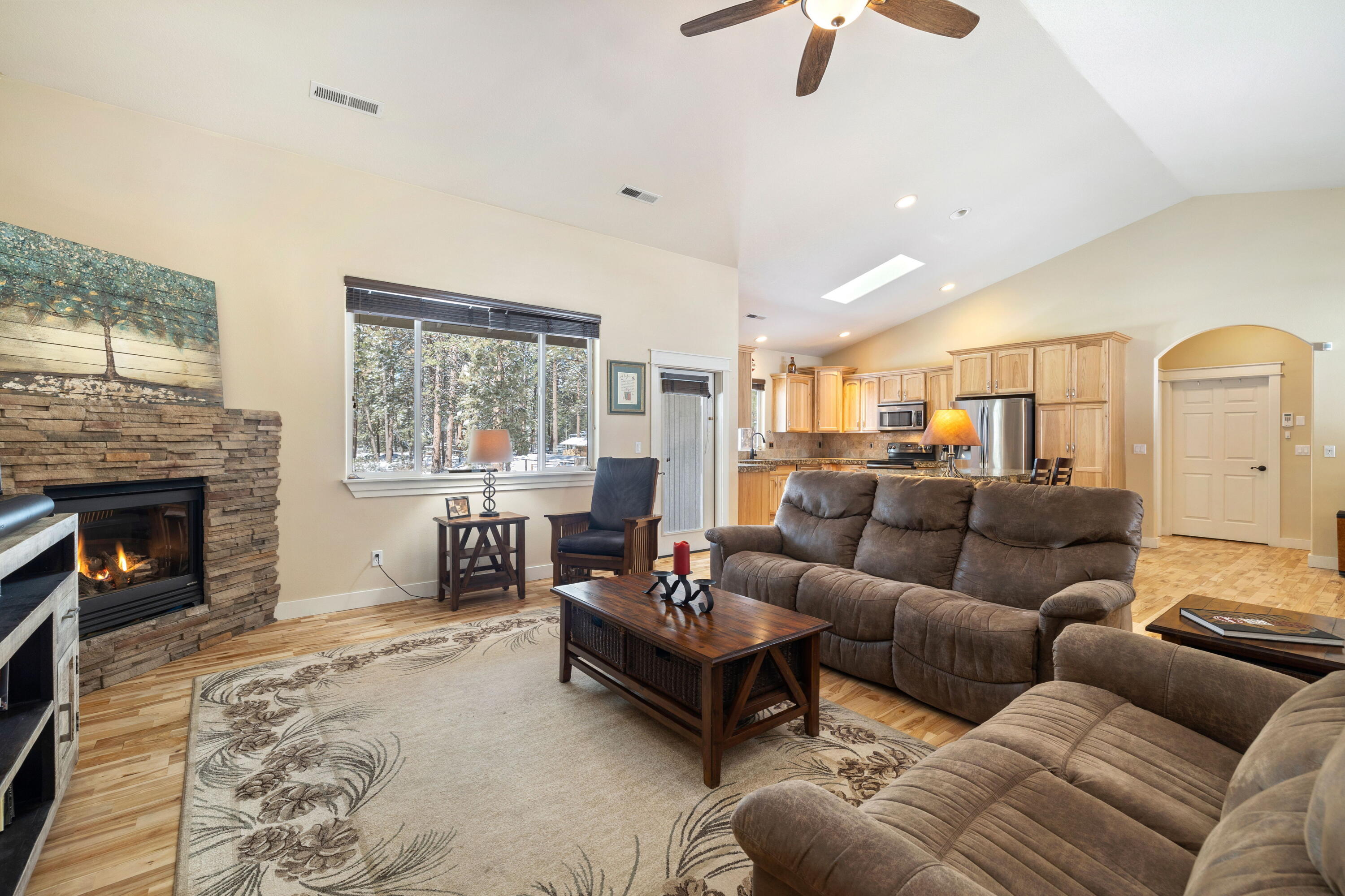 19576 Manzanita Lane