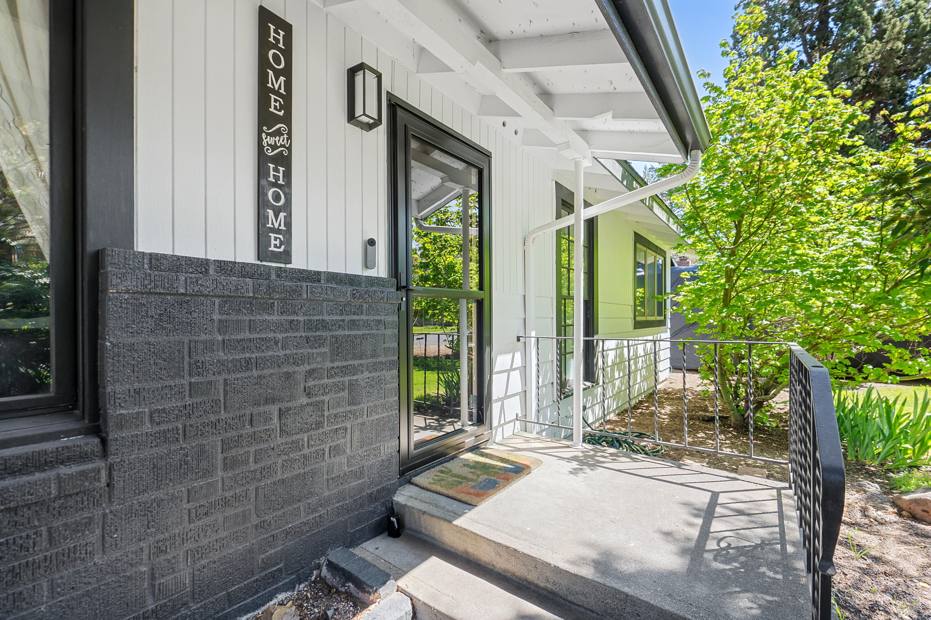 1222 NE Burnside Avenue