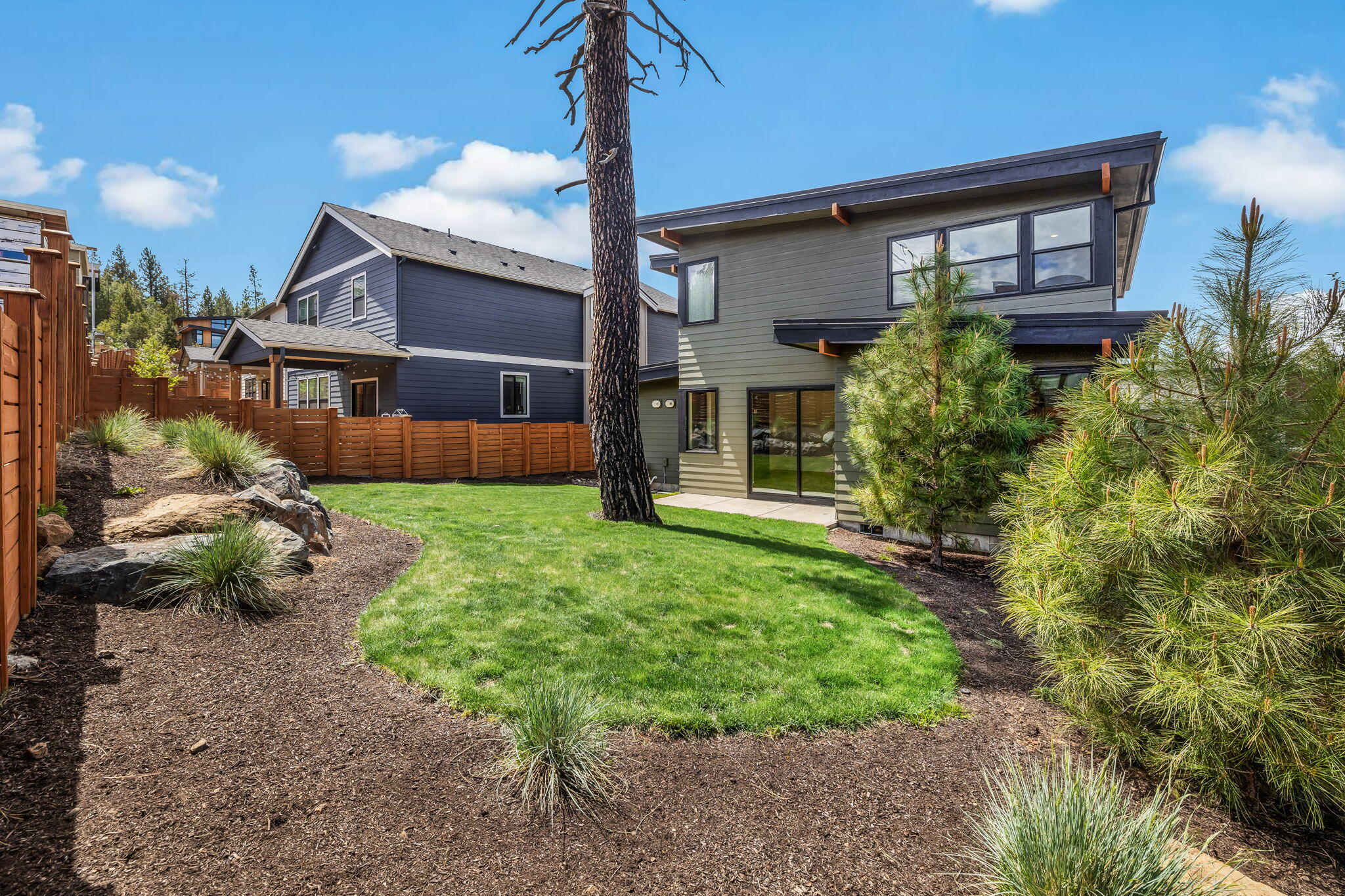61194 SW Tippytoe Place