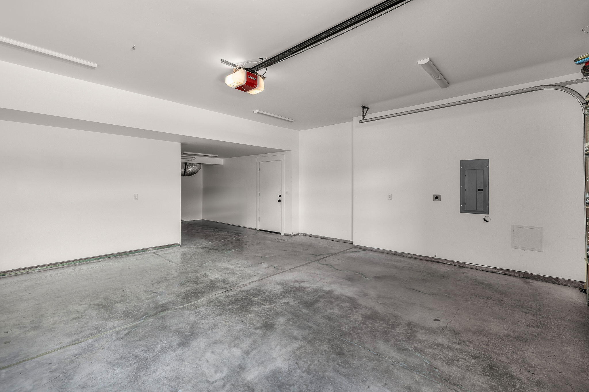 61194 SW Tippytoe Place