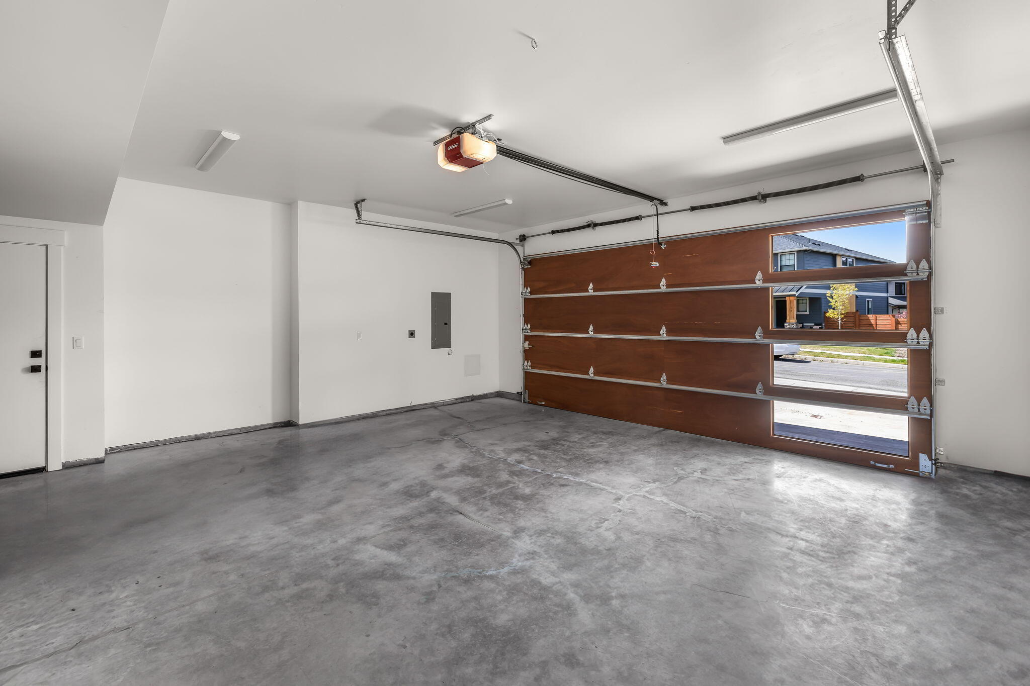 61194 SW Tippytoe Place