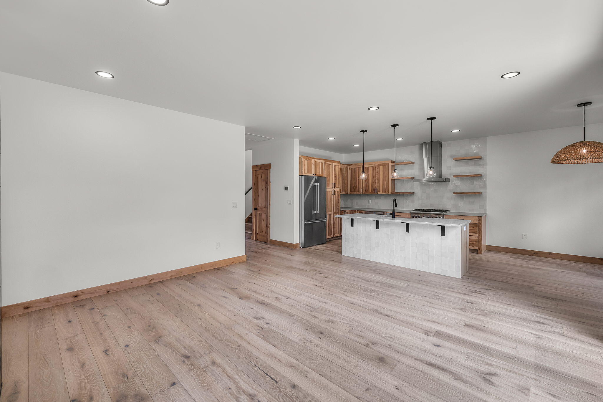 61194 SW Tippytoe Place