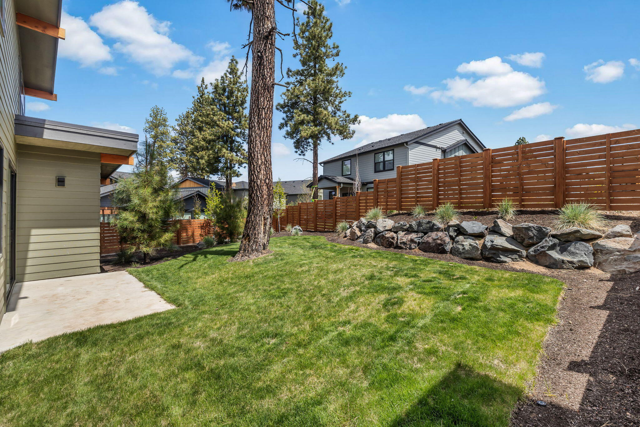 61194 SW Tippytoe Place