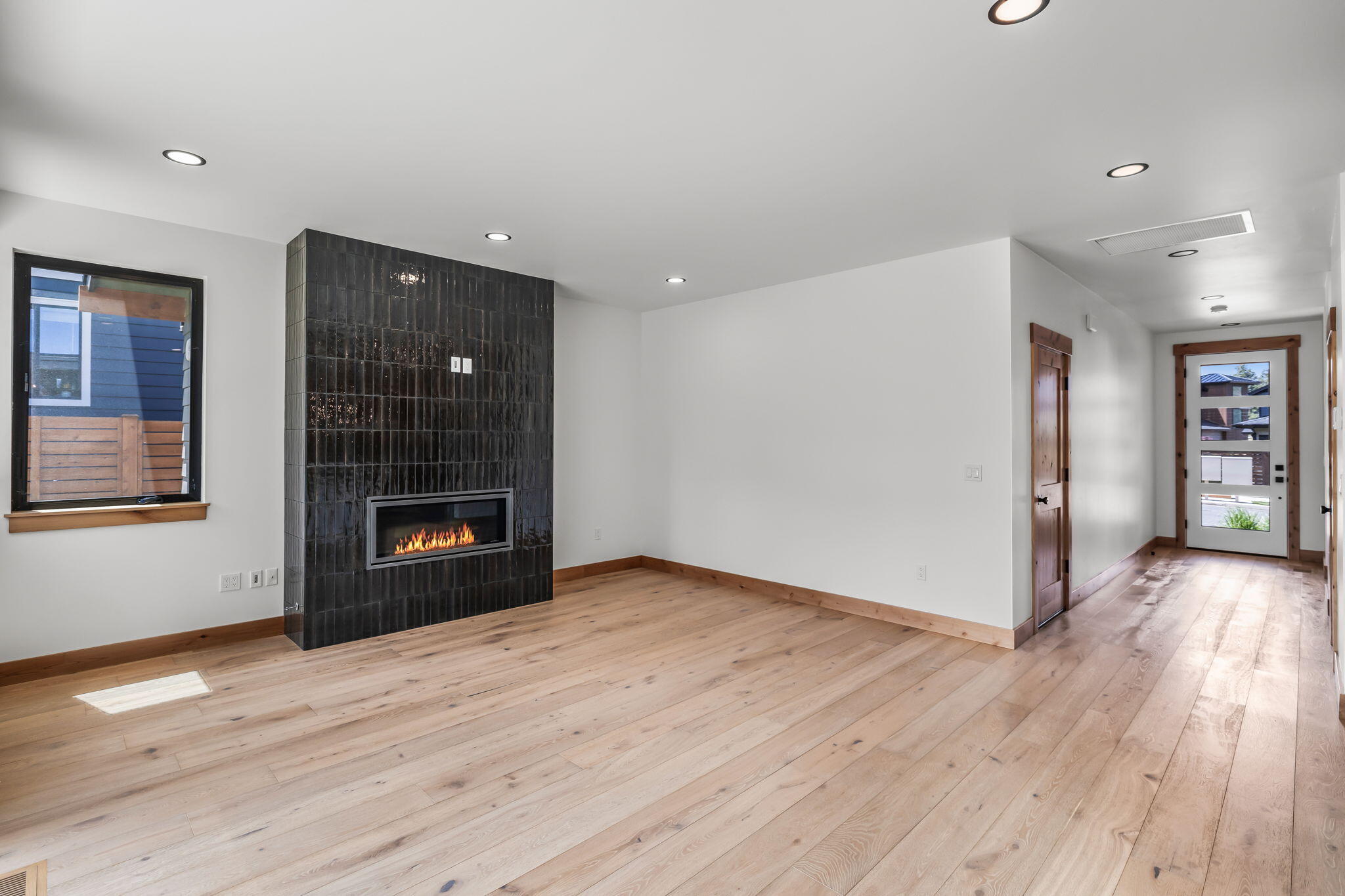61194 SW Tippytoe Place