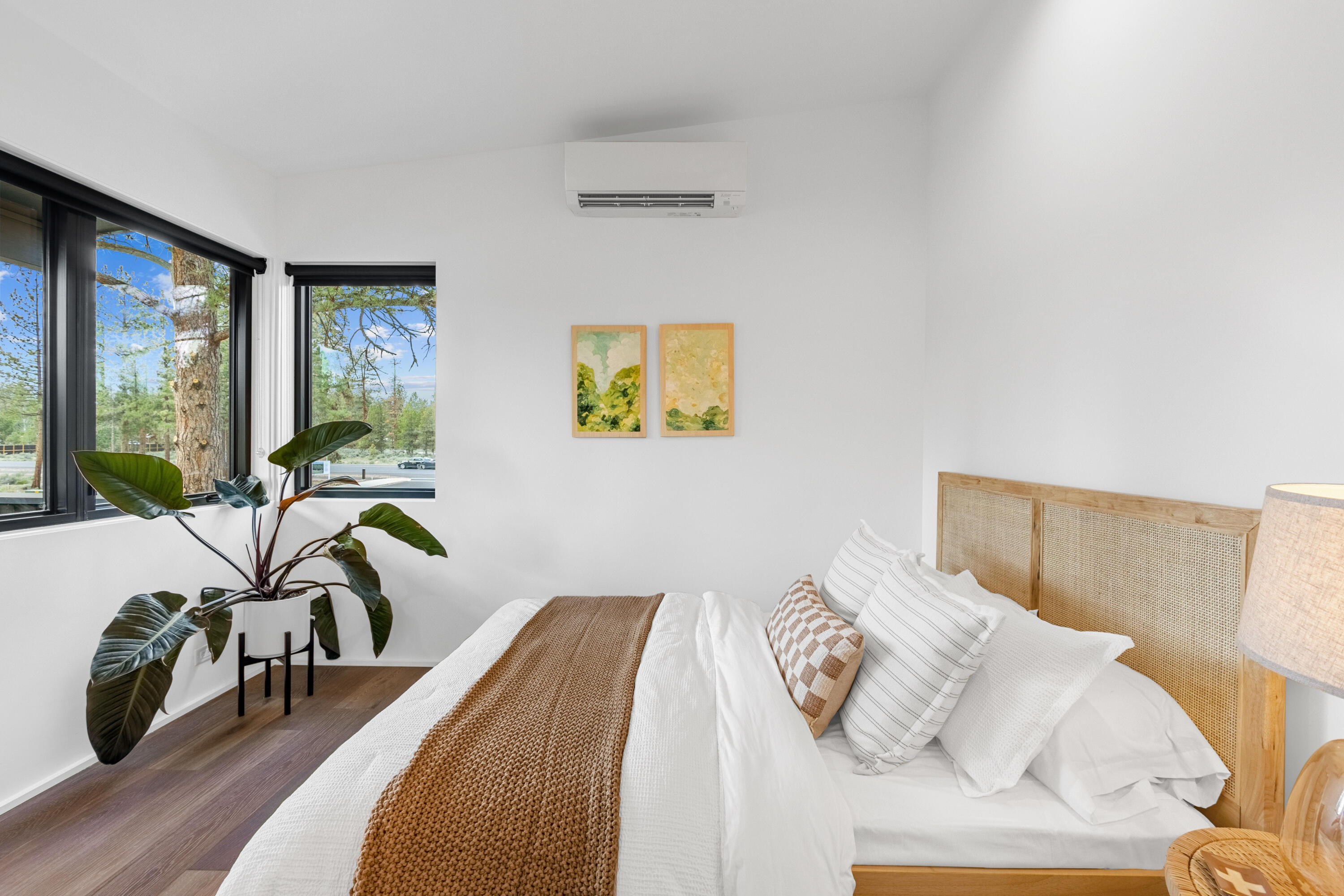 591 N Sisters Woodlands Way Unit: #11