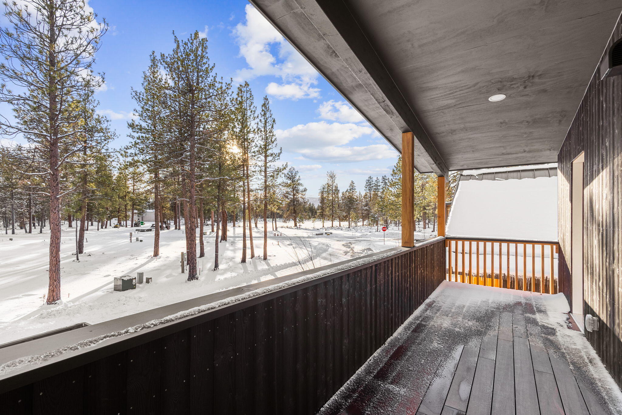 591 N Sisters Woodlands Way Unit: #11