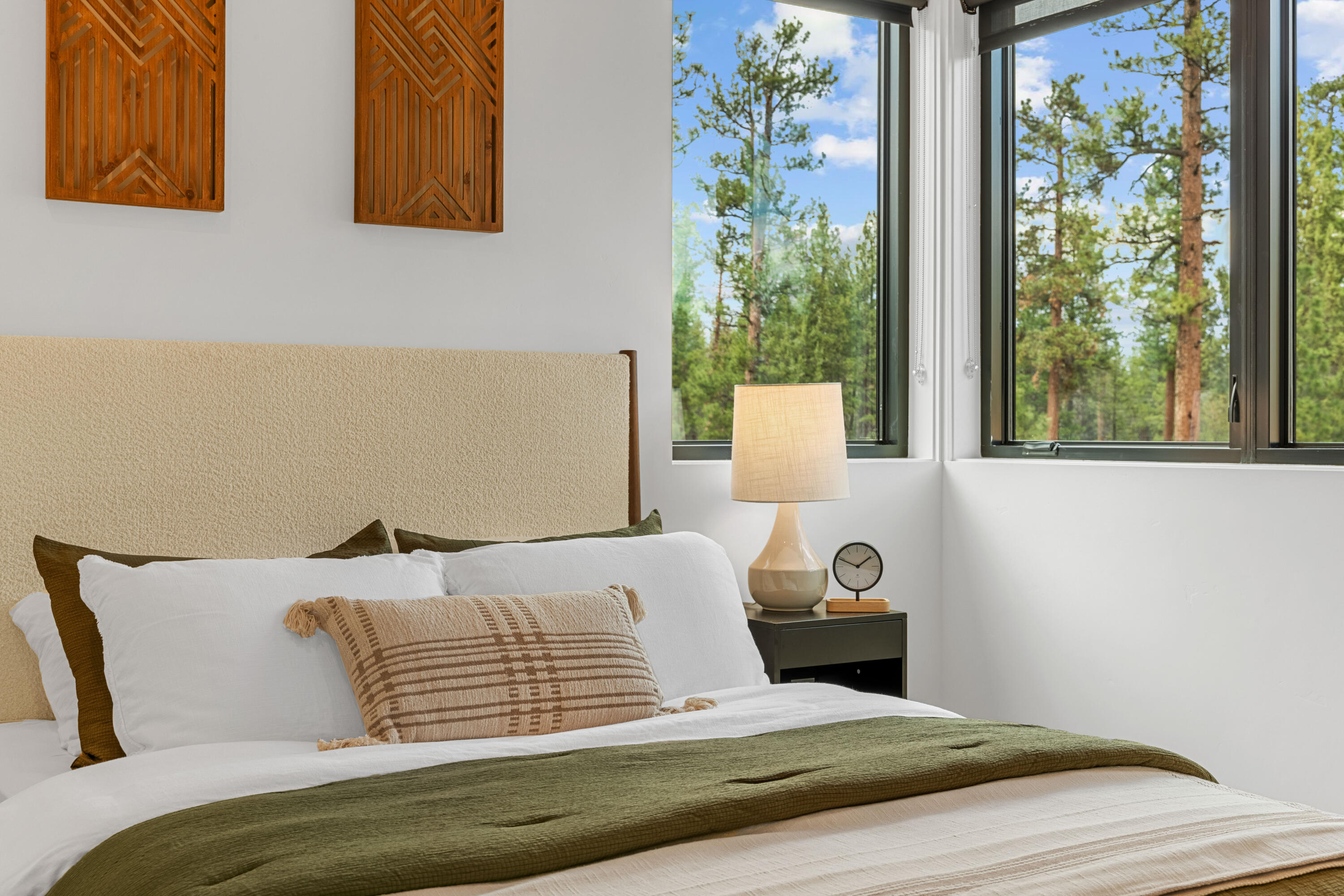 591 N Sisters Woodlands Way Unit: #11
