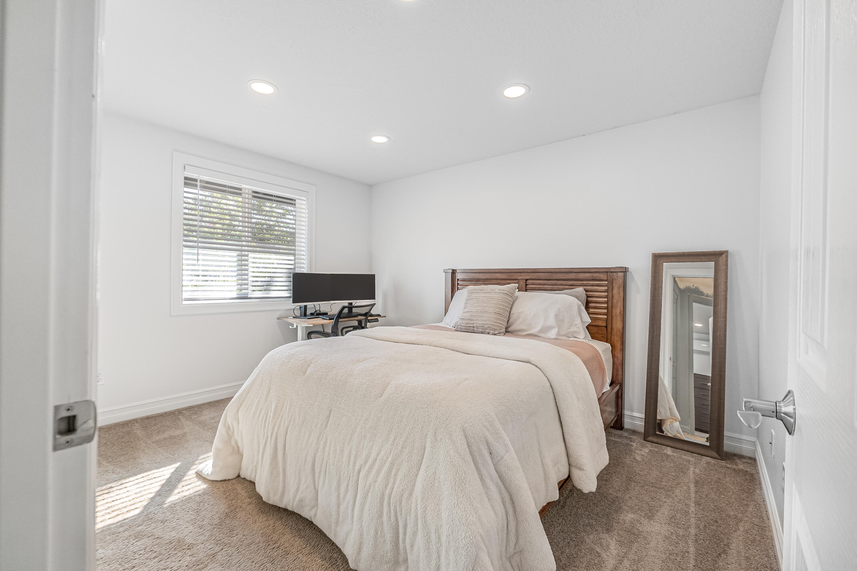 1847 NE Veronica Lane