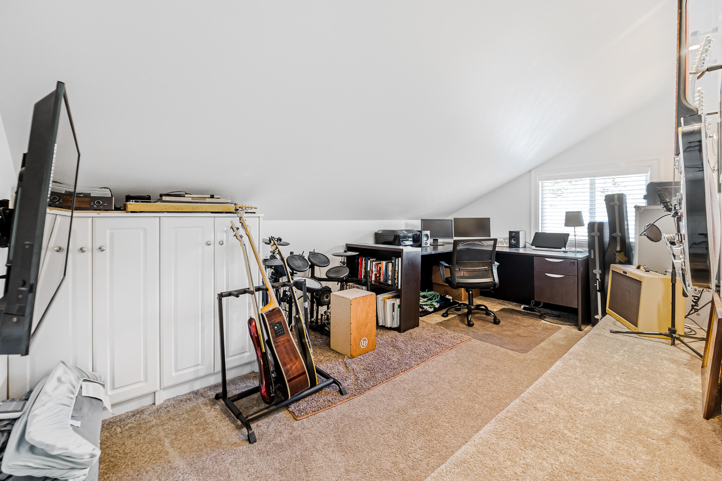1847 NE Veronica Lane