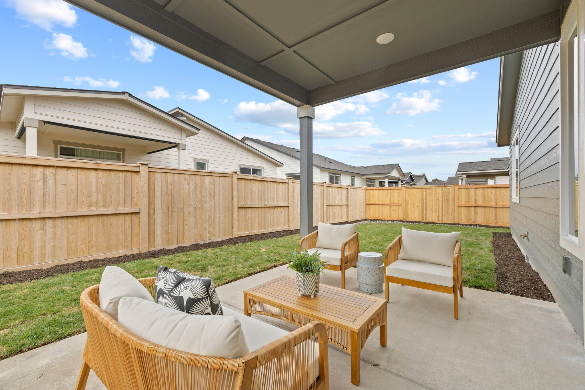 2890 NE Pinnacle Place, Lot #19