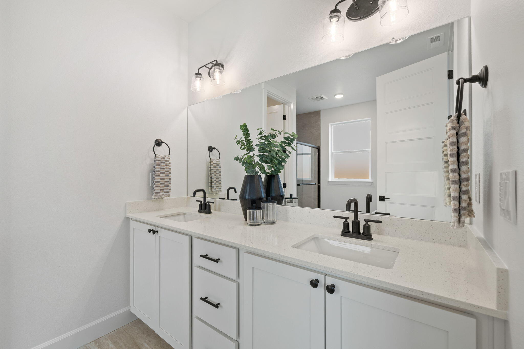 2890 NE Pinnacle Place, Lot #19