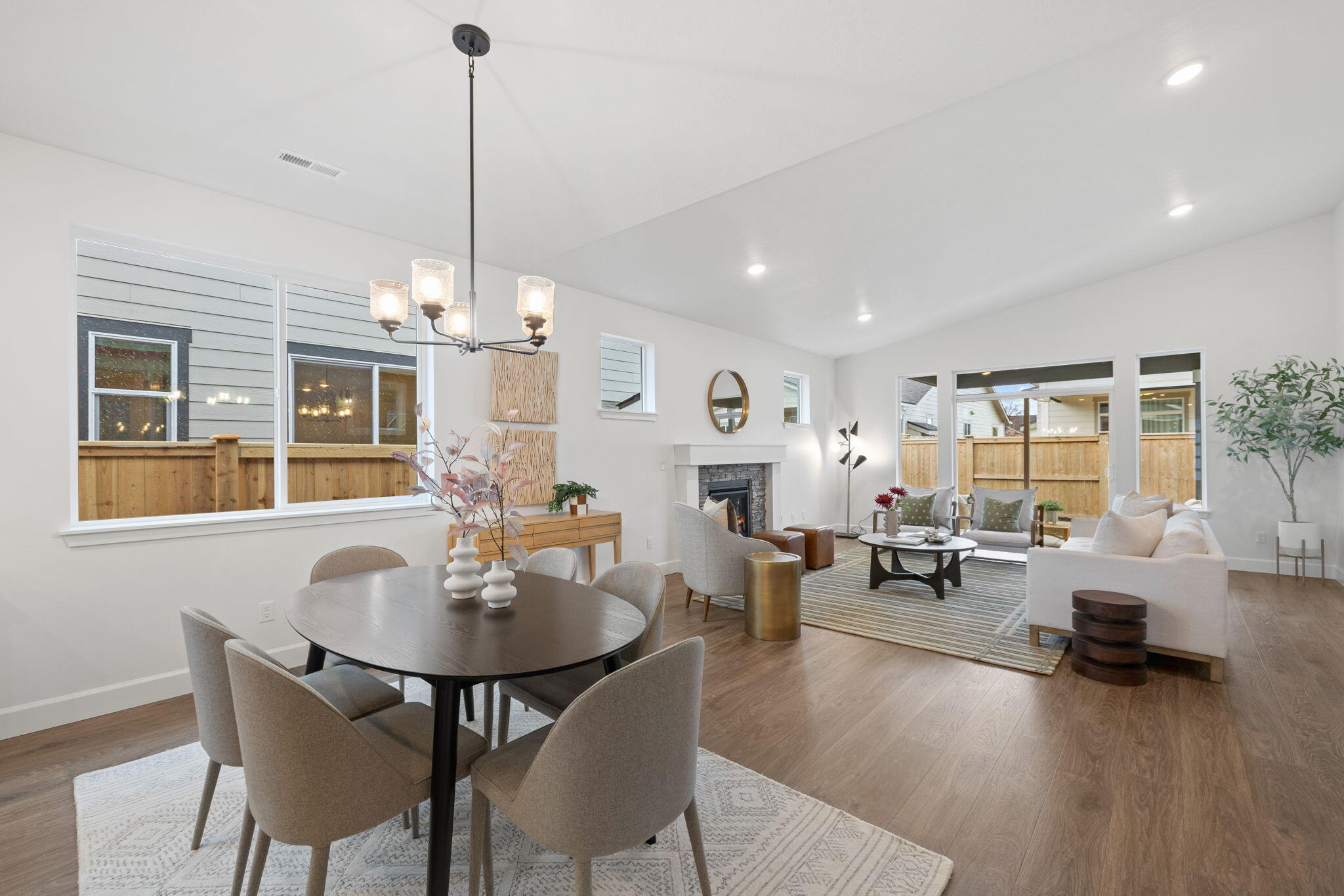 2890 NE Pinnacle Place, Lot #19