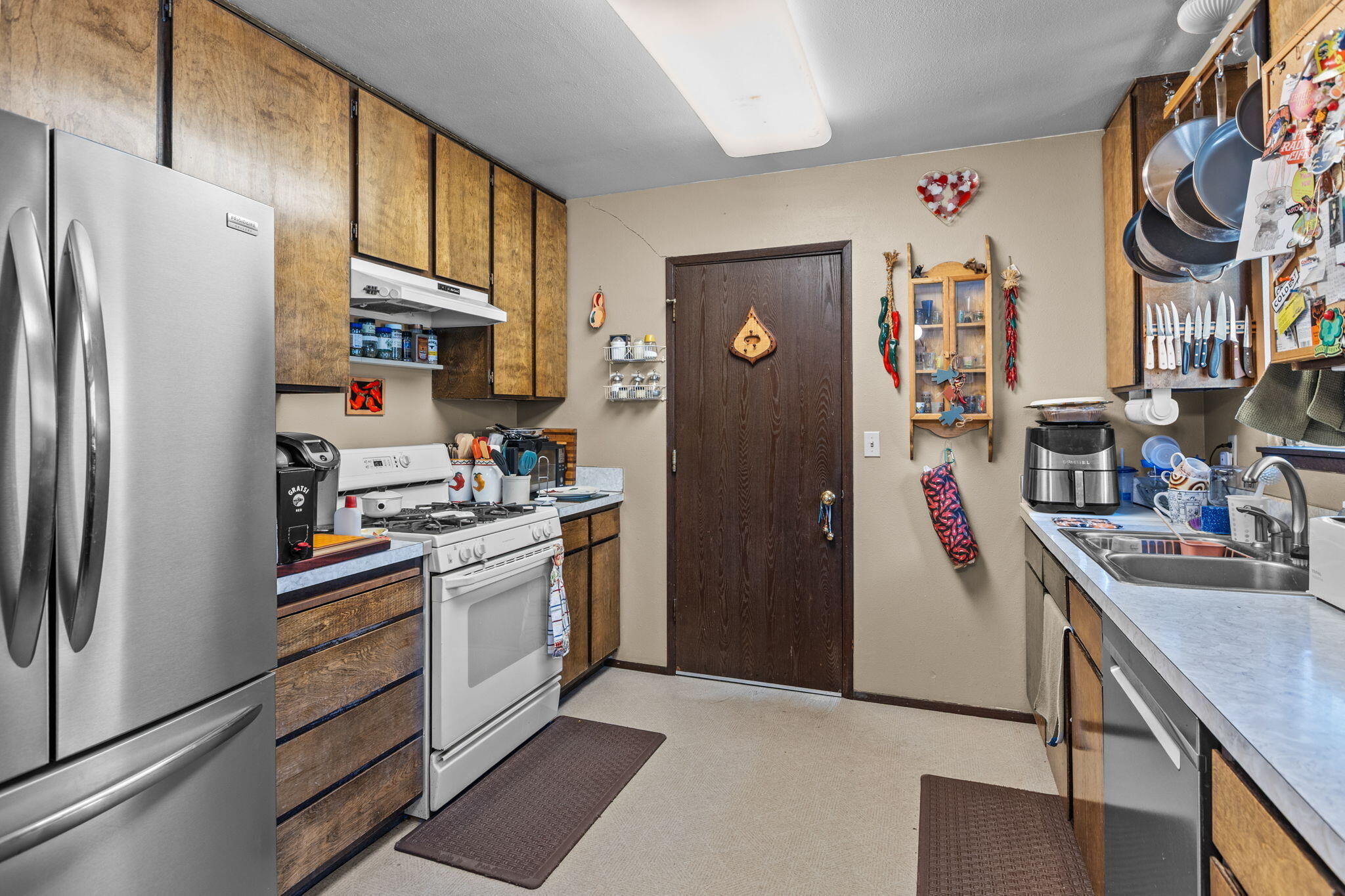 60843 Emigrant Circle